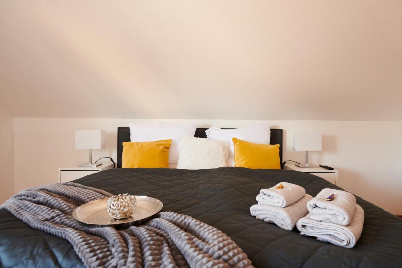 Grosszuegig & Stilvoll Parkplatz ,Ruhige Lage, 5 Personen, Langzeit Apartment Paderborn Luaran gambar