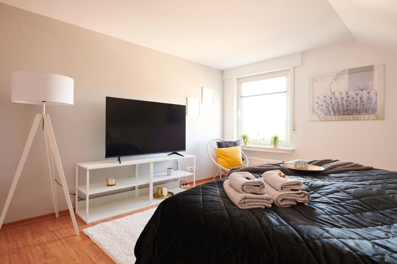 Grosszuegig & Stilvoll Parkplatz ,Ruhige Lage, 5 Personen, Langzeit Apartment Paderborn Luaran gambar